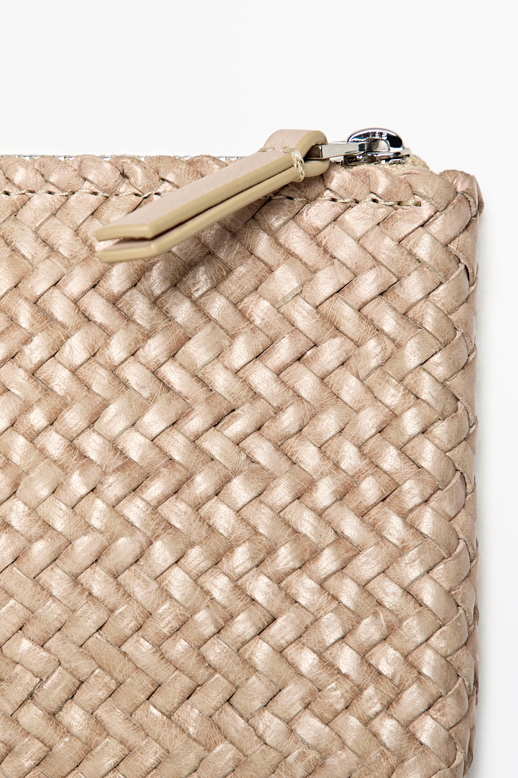 Sac pochette tressé en cuir nappa